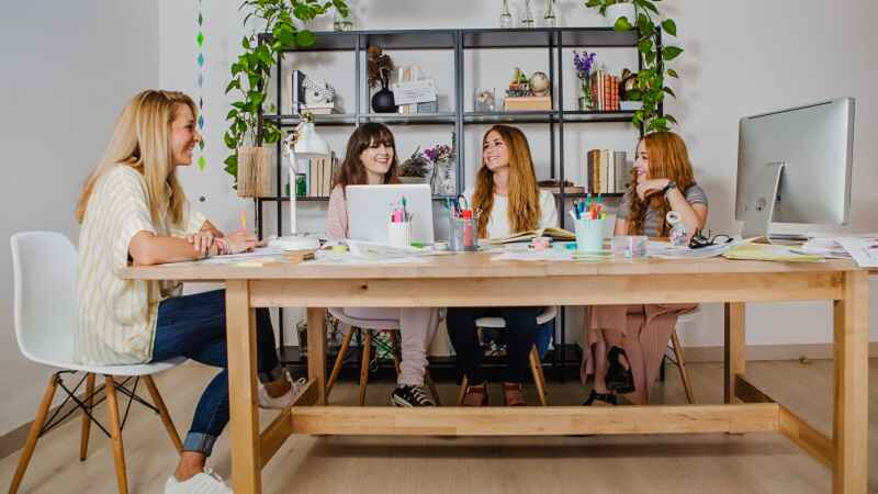 Desk shelf – Oakywood elevation of everyday work