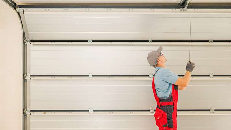 5 Garage Door Problems Homeowners Ignore